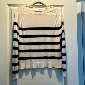 Zara Black and White Sweater